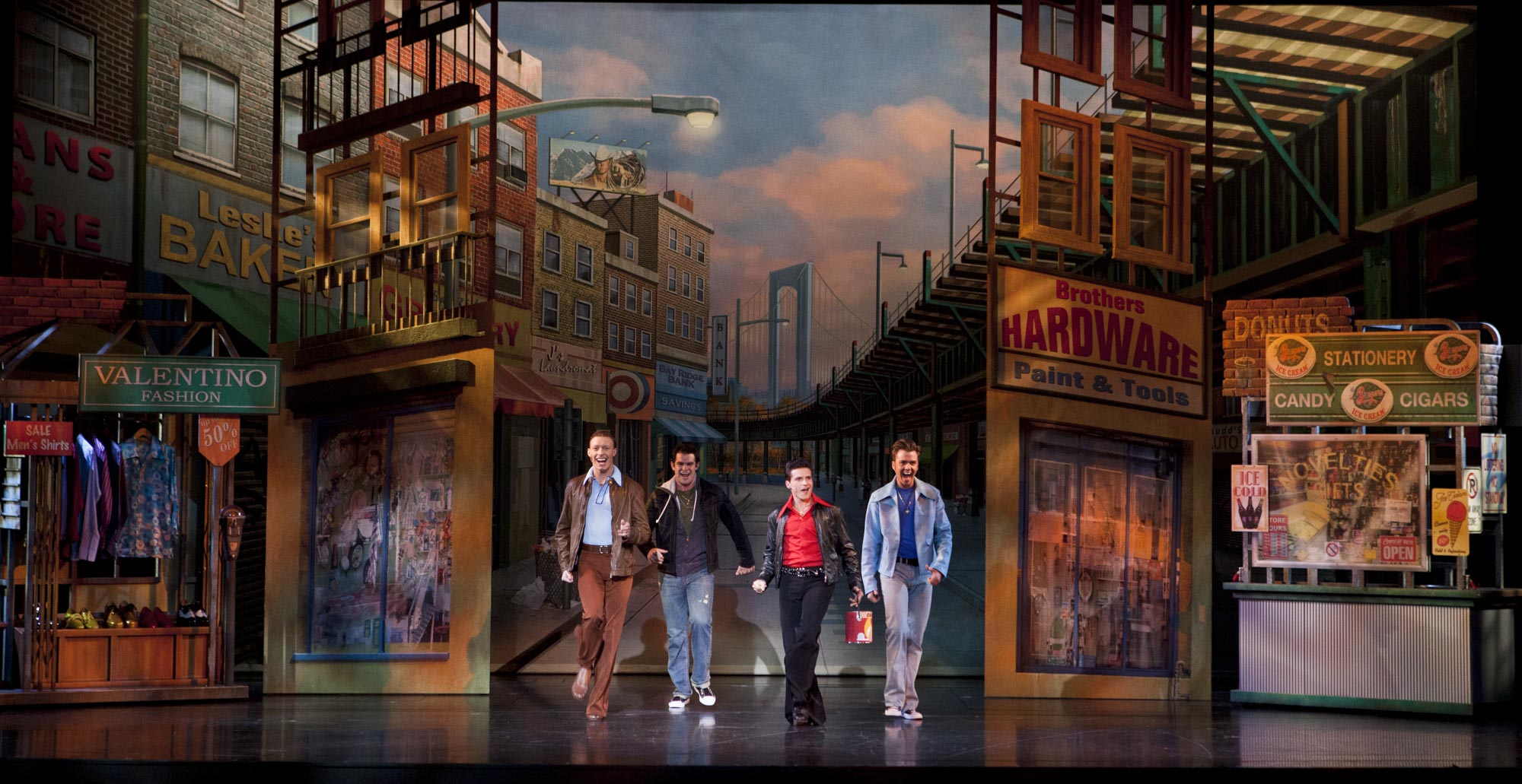  Saturday Night Fever 